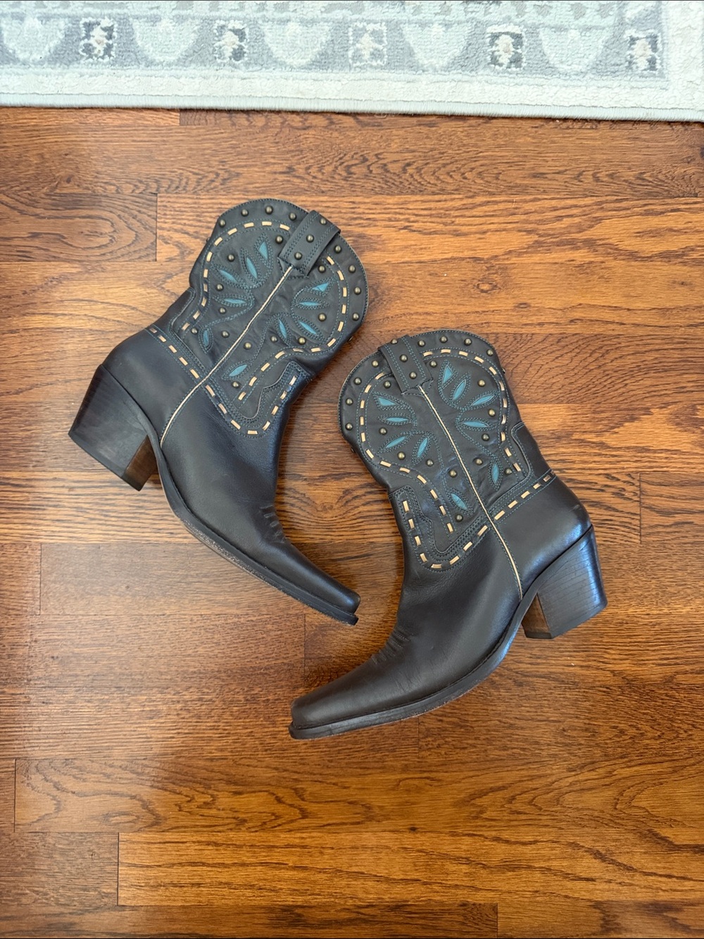 EUC COLE HAAN Women’s BROWN Leather Western Booties with Teal Accents SIZE 7